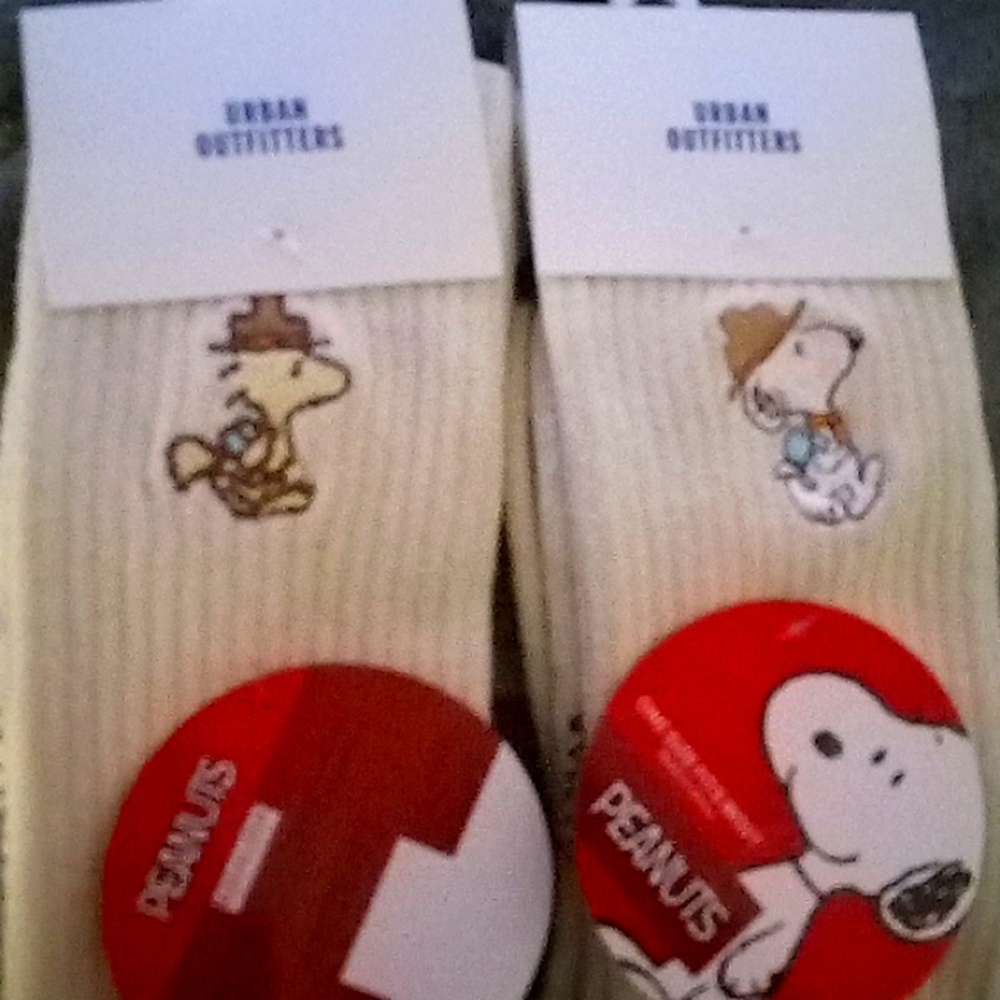 COPY - *NWT* Urban Outfitters Equalizer Accessories Peanuts Socks